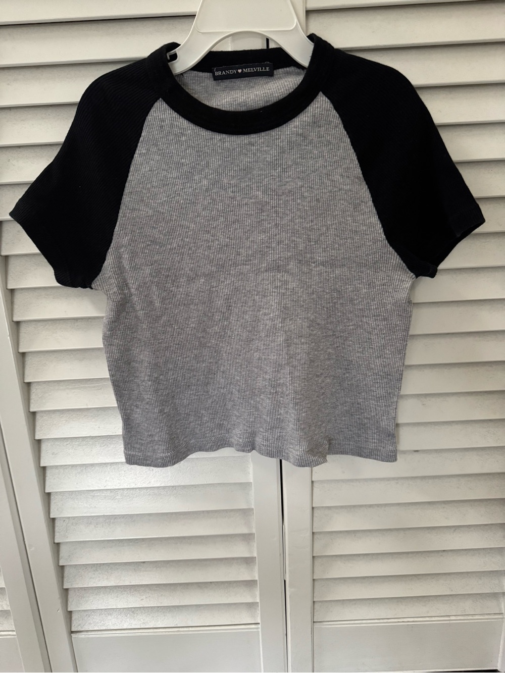Brandy Melville Gray Baby Doll Top Cropped Crew Neck Tee one size